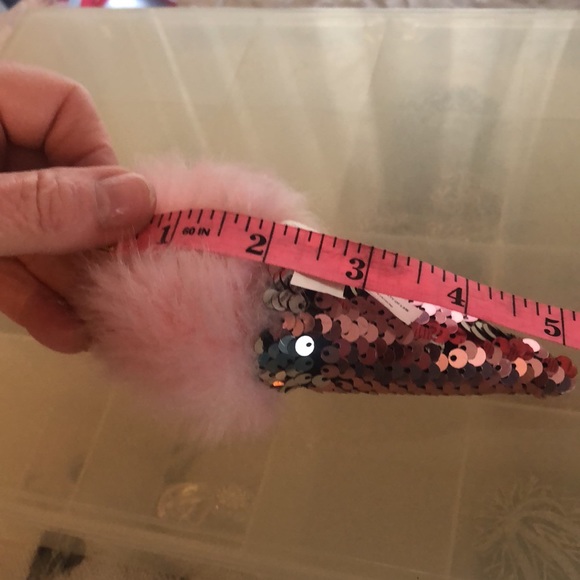 Pretty Sequin Ice Cream Cone Keychain - Picture 7 of 7